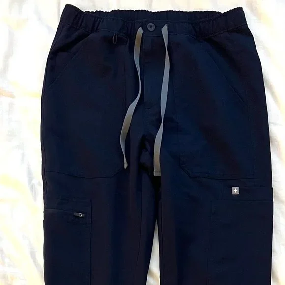 Mens' FIGS Cairo Cargo Scrub Pants, XS, Navy and Black - Picture 1 of 2